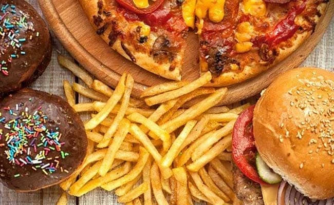 Λες απόψε να φας σε fast food; – Νομίζουμε πως πρέπει να το ξανασκεφτείς